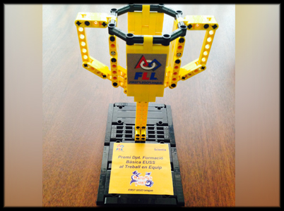 Premi al ” Millor treball en equip ” First Lego League